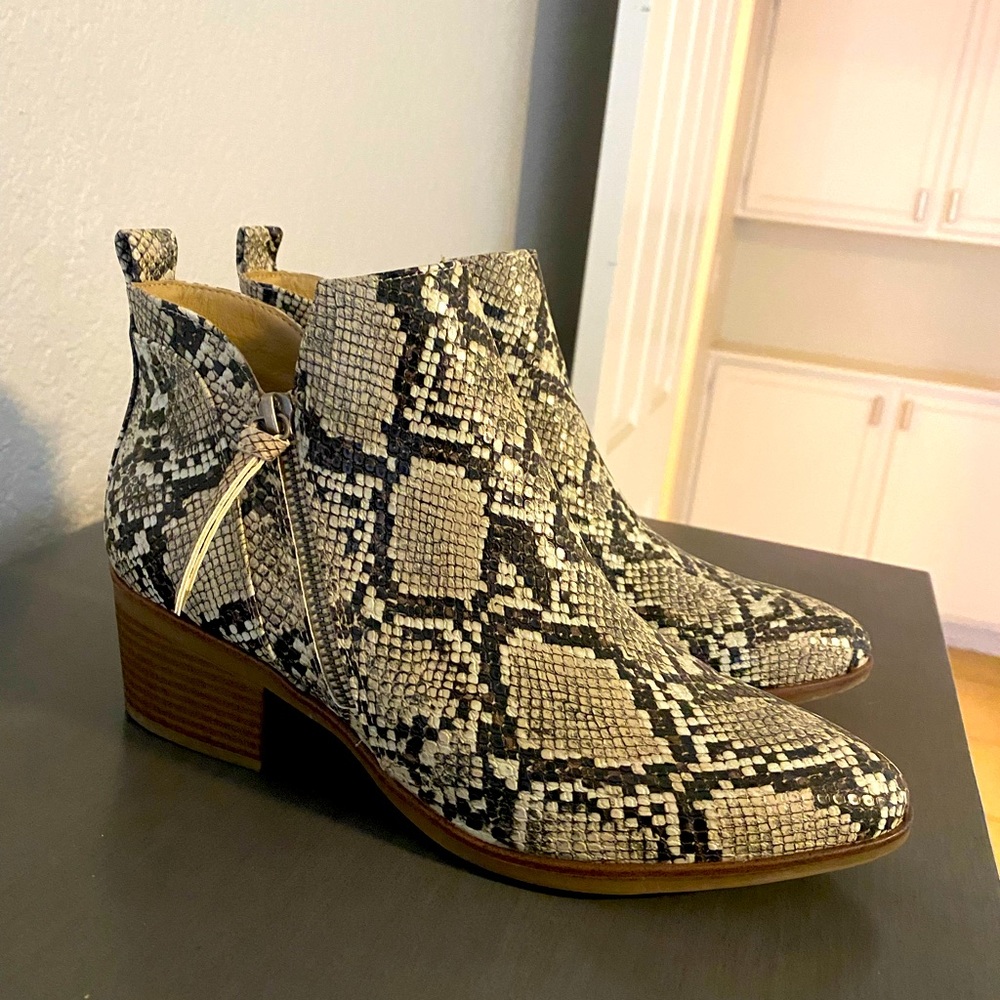 MIA booties